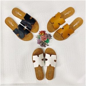 Shoes - ✨RESTOCKED✨Tan Slide Sandal Shoes - ✨RESTOCKED✨Tan Slide Sandal